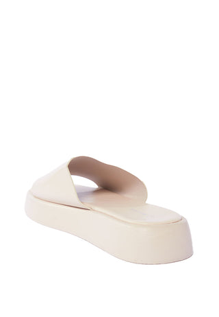 Slip on Sandals Cream