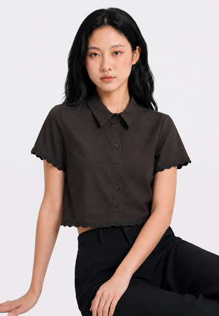 Scallop Trim Short Sleeve Shirt