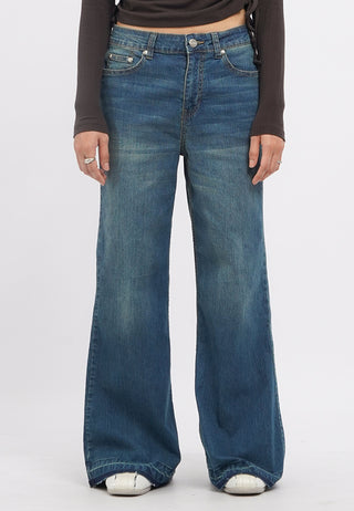 Fit & Flare Washed Jeans