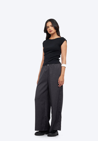 Boat Neck Sleeveless Top