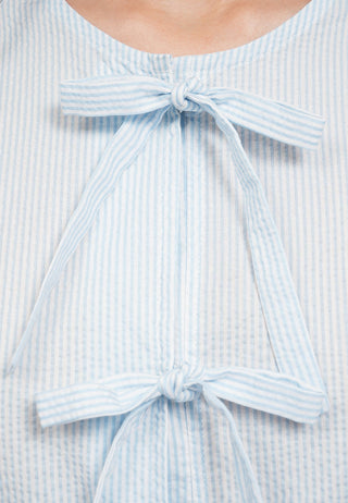 Textured Sleeveless Blouse with Tie