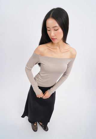 Long Sleeve Off Shoulder Fitted T-Shirt