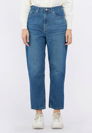 Washed Tapered Mom Jeans