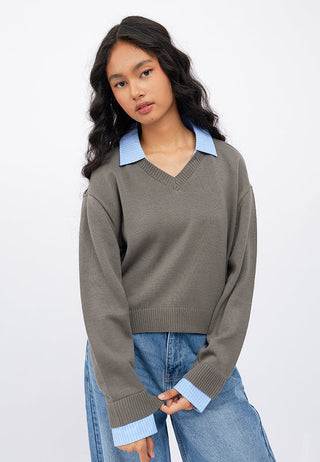 Double Layered Contrast Collar Sweater