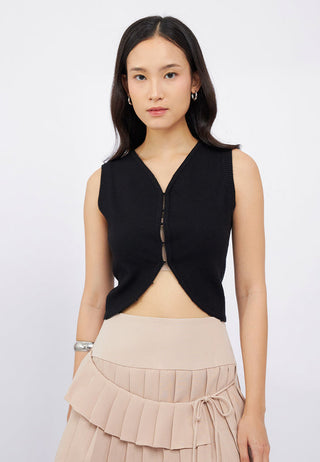 Fitted Sleeveless Knit Top